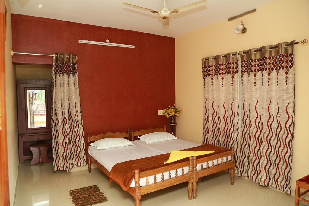 Ferndale Homestay Thekkady Exterior photo